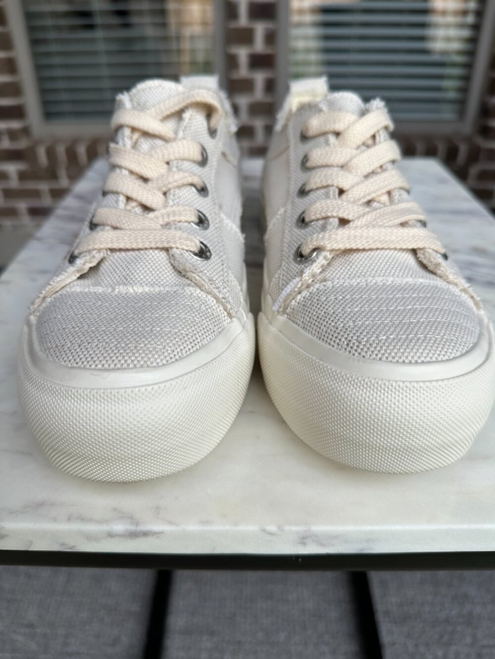 Blowfish Malibu Sadie-Sun Floral Sneakers Embroidery Cream Women's Size 10 NEW - Picture 9 of 14